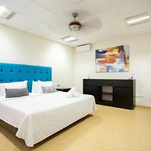 Habitación Estándar con Cama Queen